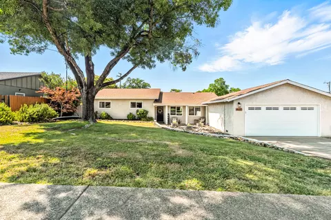 4020 Oro St, Redding, CA 96001