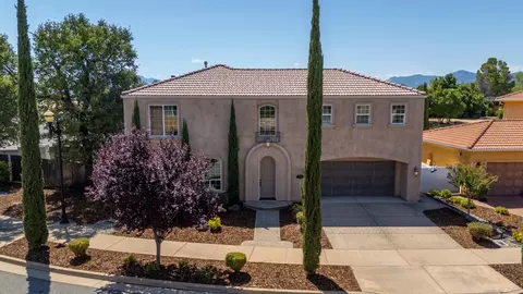 5569 Diamond Ridge Dr, Redding, CA 96003