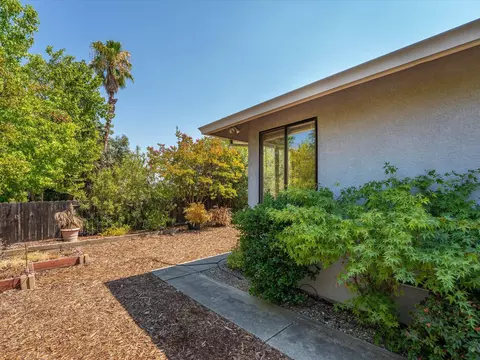 719 St Thomas Pkwy, Redding, CA 96003 photo 30