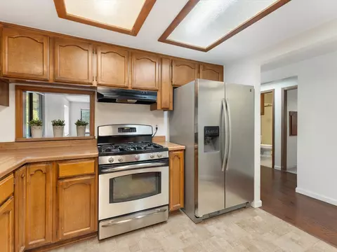 719 St Thomas Pkwy, Redding, CA 96003 photo 9