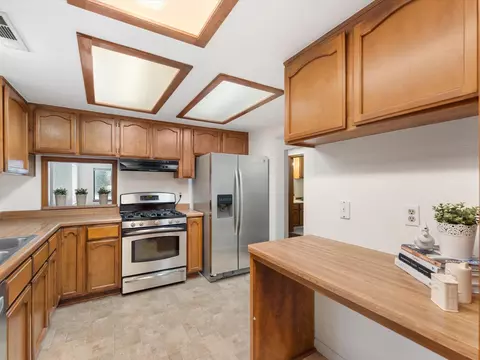 719 St Thomas Pkwy, Redding, CA 96003 photo 8