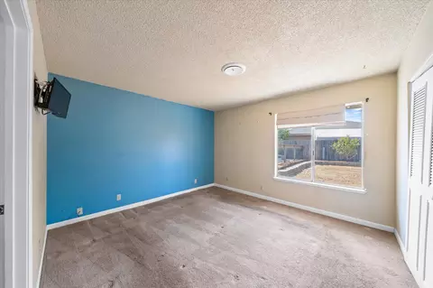 Bedroom - 3255 Winding Way, Redding, CA 96003 photo 5 of 9