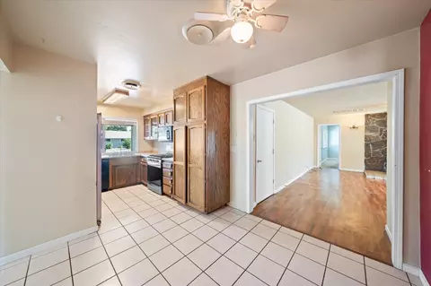 Entry Way - 3255 Winding Way, Redding, CA 96003 photo 1 of 1
