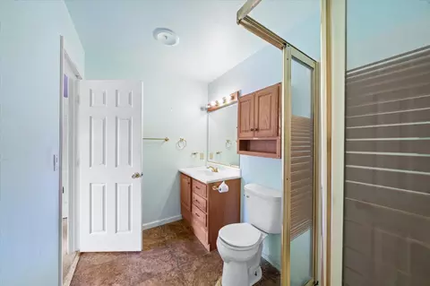 Bath - 3255 Winding Way, Redding, CA 96003 photo 1 of 3