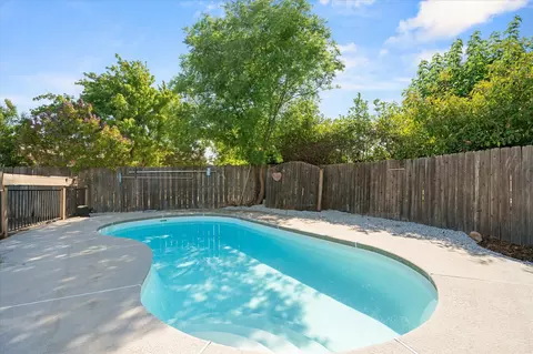 Exterior - 3255 Winding Way, Redding, CA 96003 photo 4 of 9