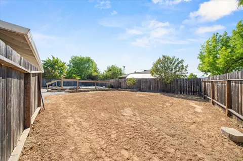 Exterior - 3255 Winding Way, Redding, CA 96003 photo 6 of 9