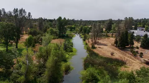View/Area - 1533 Spanish Bay Dr, Redding, CA 96003 photo 1 of 7