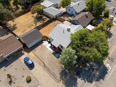View/Area - 1635 Pleasant St, Redding, CA 96001 photo 4 of 8