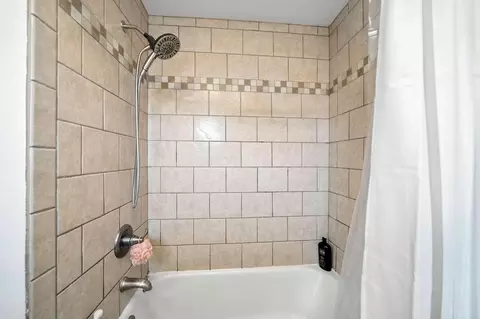 Bath - 1635 Pleasant St, Redding, CA 96001 photo 1 of 2