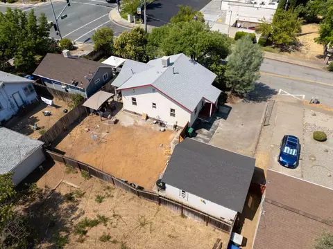 View/Area - 1635 Pleasant St, Redding, CA 96001 photo 6 of 8