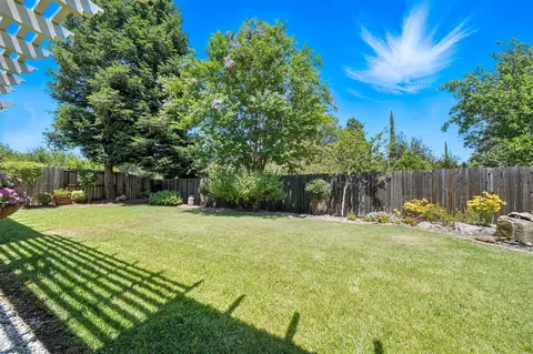 2072 Button Pl, Redding, CA 96002 photo 27