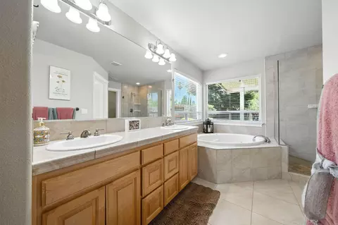 2072 Button Pl, Redding, CA 96002 photo 18