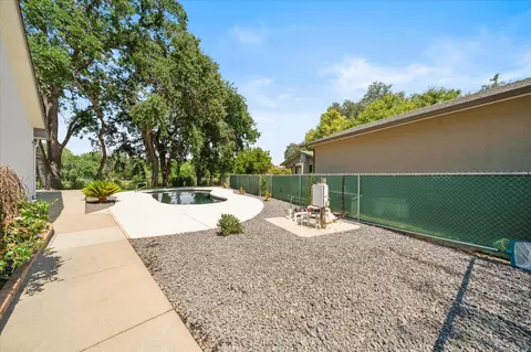 Exterior - 2949 Felstet Ln, Redding, CA 96001 photo 15 of 24