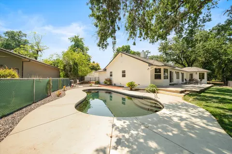Exterior - 2949 Felstet Ln, Redding, CA 96001 photo 13 of 24