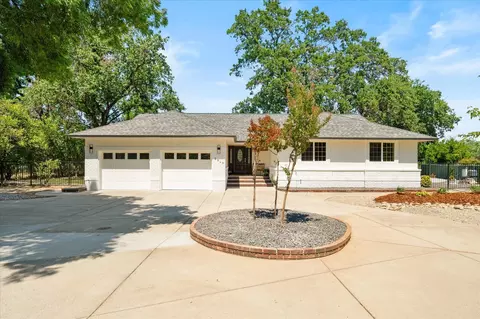 2949 Felstet Ln, Redding, CA 96001