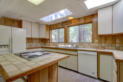 Kitchen - 45119 Old Brown Ranch Rd, Fall River Mills, CA 96028 photo 4 of 8