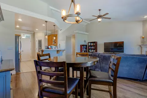 Dining - 4692 Corita Pl, Redding, CA 96001 photo 3 of 3