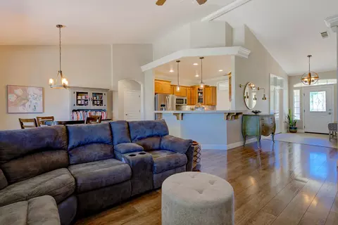 Entry Way - 4692 Corita Pl, Redding, CA 96001 photo 2 of 5