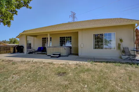Exterior - 4692 Corita Pl, Redding, CA 96001 photo 3 of 5