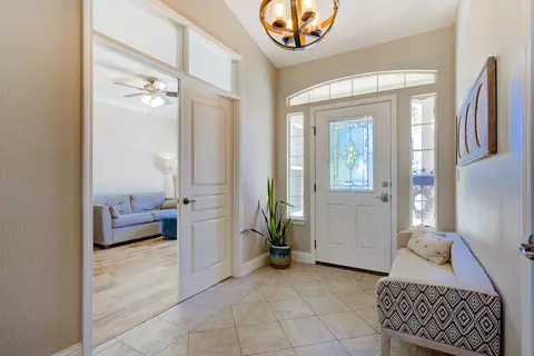 Entry Way - 4692 Corita Pl, Redding, CA 96001 photo 4 of 5