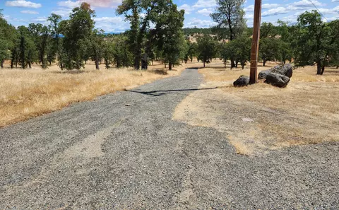 24327 Bascom Rd, Millville, CA 96062 photo 11
