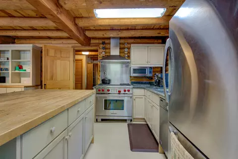 Kitchen - 27401 Goodman Rd, Fall River Mills, CA 96028 photo 6 of 7