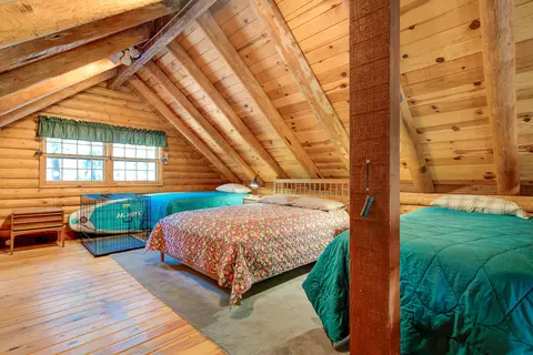 Bedroom - 27401 Goodman Rd, Fall River Mills, CA 96028 photo 5 of 9