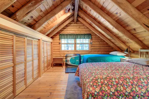 Bedroom - 27401 Goodman Rd, Fall River Mills, CA 96028 photo 4 of 9