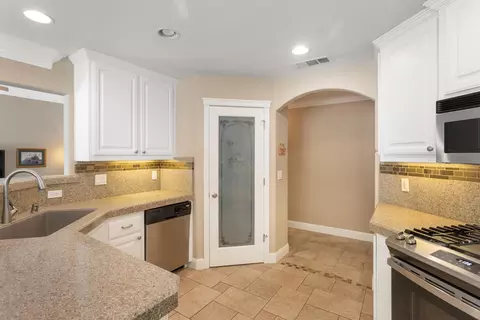 Kitchen - 1000 Greenbriar Ct, Redding, CA 96003 photo 1 of 1