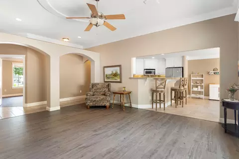 Living - 1000 Greenbriar Ct, Redding, CA 96003 photo 2 of 3