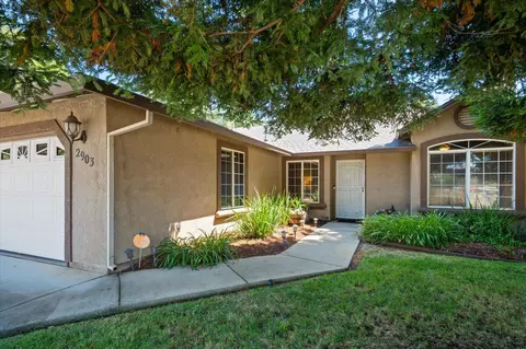 2903 Newbury Ln, Redding, CA 96002 photo 2