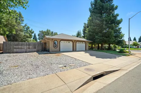 2903 Newbury Ln, Redding, CA 96002 photo 19