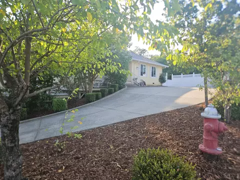 6572 Jonella Way, Redding, CA 96003 photo 3