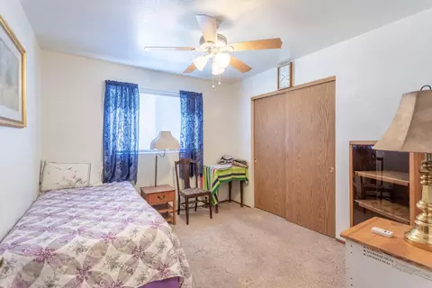 Bedroom - 962 Redwood Blvd, Redding, CA 96003 photo 1 of 2