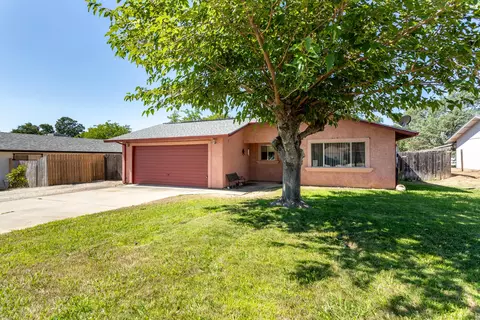 962 Redwood Blvd, Redding, CA 96003