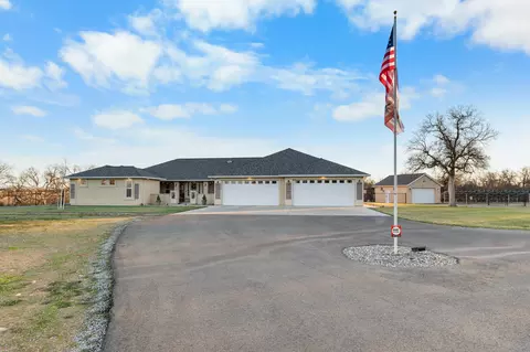 21999 Los Altos Dr, Palo Cedro, CA 96073