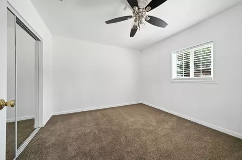 Bedroom - 6594 Clear View Dr, Anderson, CA 96007 photo 5 of 6