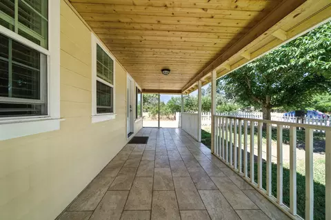 Exterior - 6594 Clear View Dr, Anderson, CA 96007 photo 9 of 14