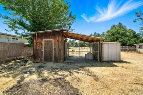 Exterior - 6594 Clear View Dr, Anderson, CA 96007 photo 11 of 14
