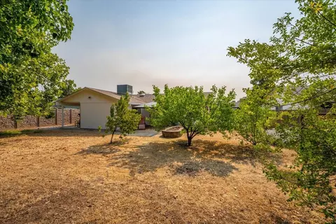 Exterior - 3118 Seminole Dr, Redding, CA 96001 photo 6 of 10