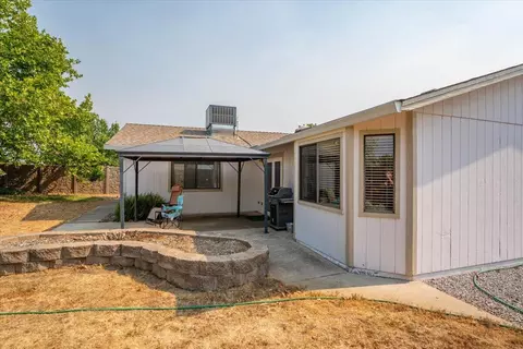 Exterior - 3118 Seminole Dr, Redding, CA 96001 photo 9 of 10