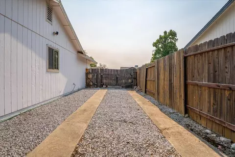 Exterior - 3118 Seminole Dr, Redding, CA 96001 photo 10 of 10