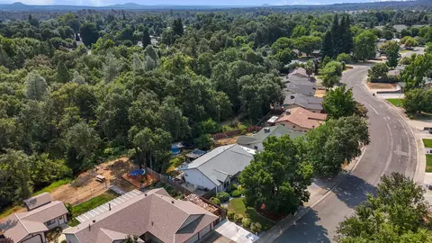 6813 Hemlock St, Redding, CA 96001 photo 40