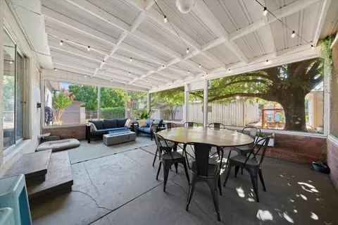 Exterior - 2950 Yana Ave, Redding, CA 96002 photo 5 of 18