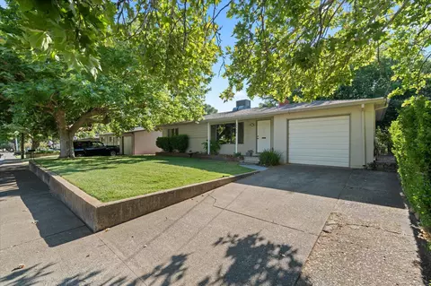 Exterior - 2950 Yana Ave, Redding, CA 96002 photo 2 of 18