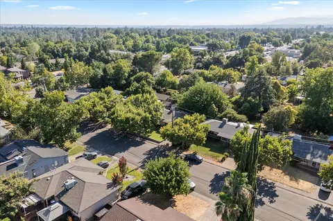View/Area - 2950 Yana Ave, Redding, CA 96002 photo 3 of 4