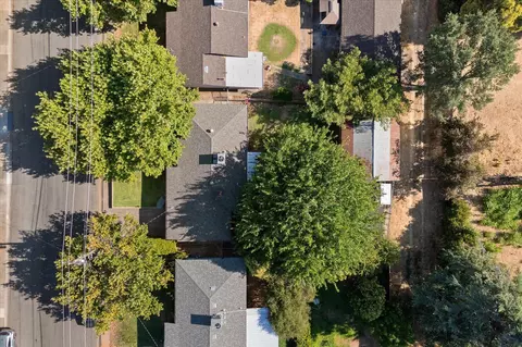 View/Area - 2950 Yana Ave, Redding, CA 96002 photo 2 of 4