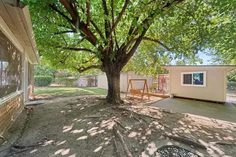 Exterior - 2950 Yana Ave, Redding, CA 96002 photo 9 of 18