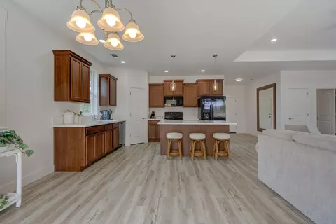 2531 Rainbow Ln, Redding, CA 96002 photo 16