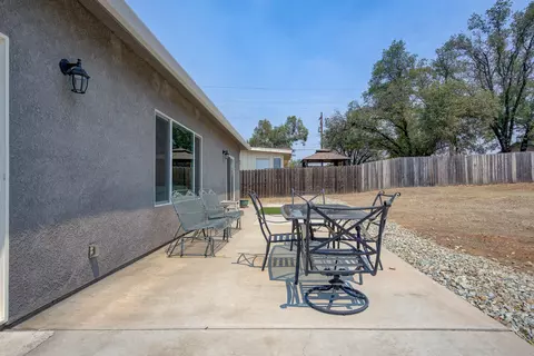 2531 Rainbow Ln, Redding, CA 96002 photo 35